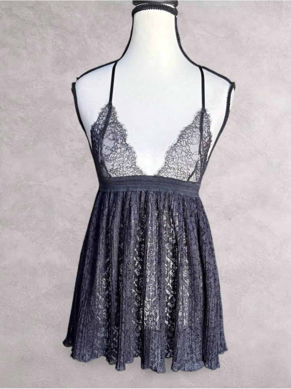 Victoria’s Secret Black Lace Sheer Babydoll‎ Chemise Nightgown - Small